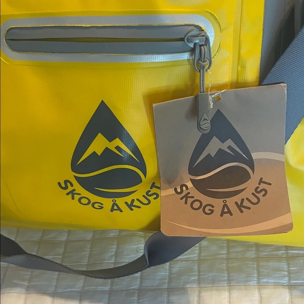 Skog A Kust Yellow Waterproof Duffel Bag sports travel 60L new
